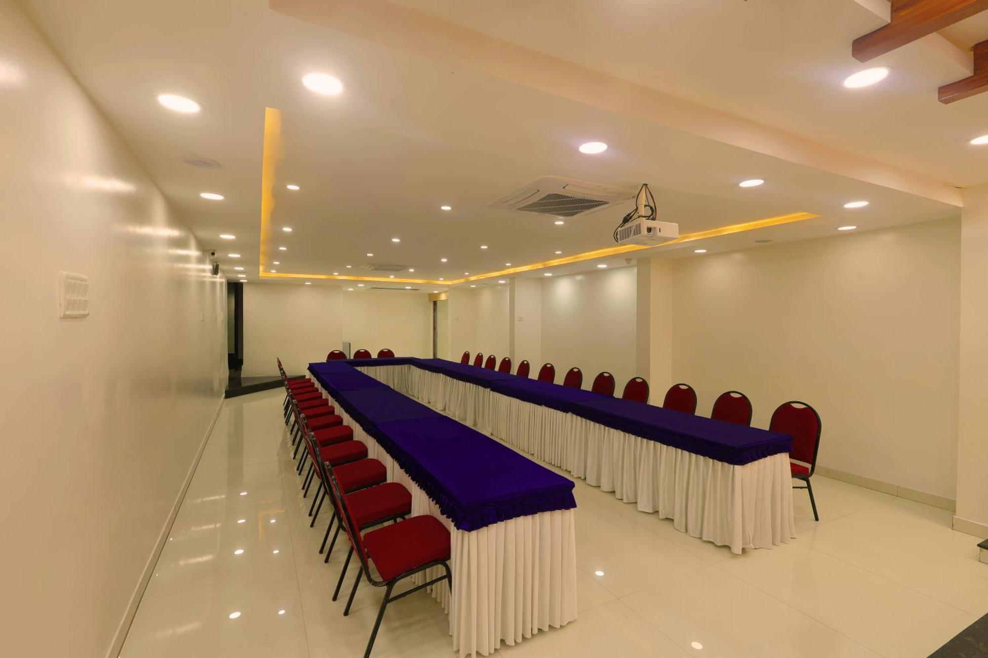 Готель Grand Regency Rajajinagar, Iskcon Temple - Wtc Бенґалуру Екстер'єр фото