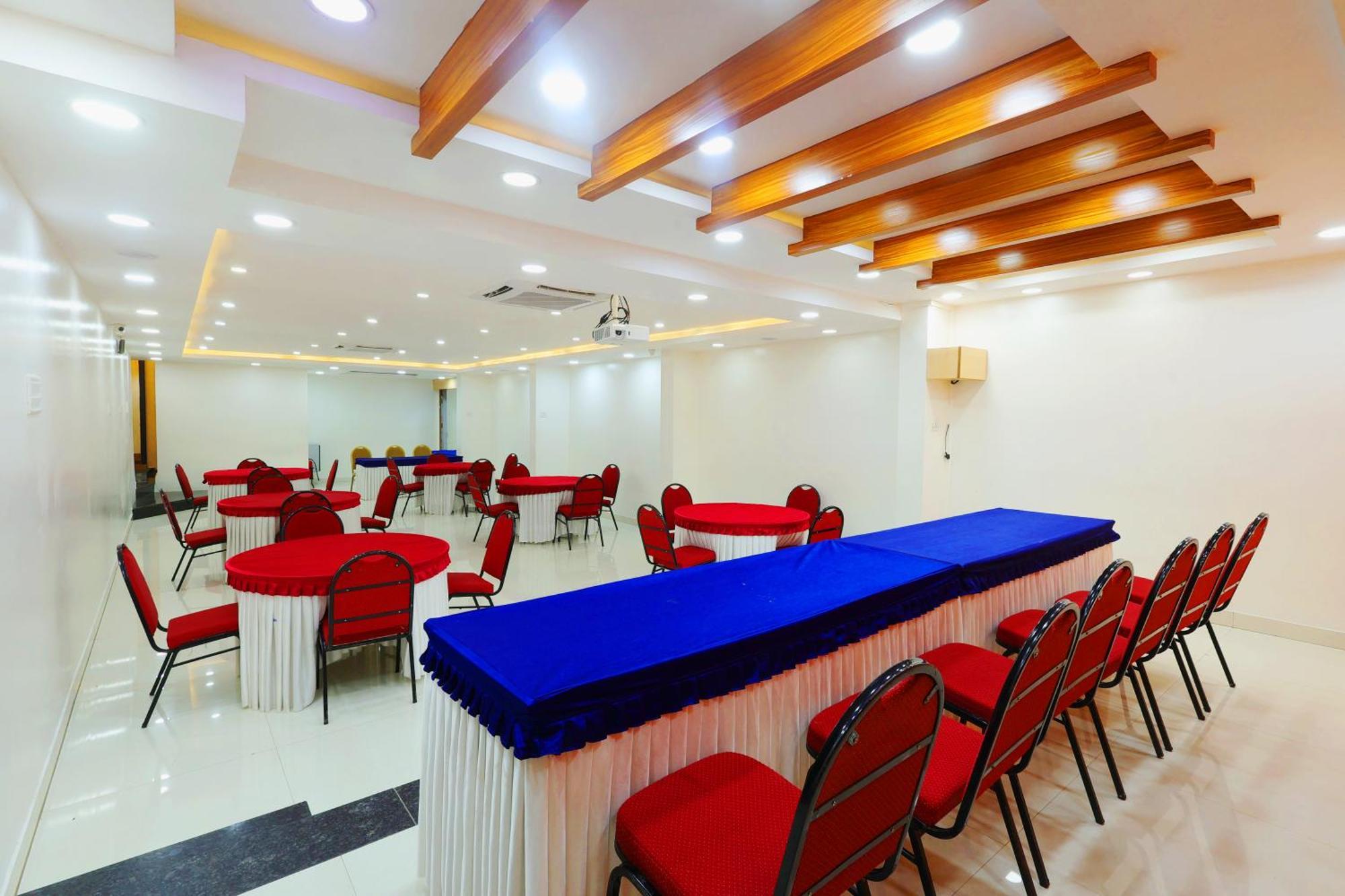 Готель Grand Regency Rajajinagar, Iskcon Temple - Wtc Бенґалуру Екстер'єр фото